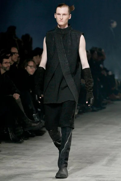 Look 19